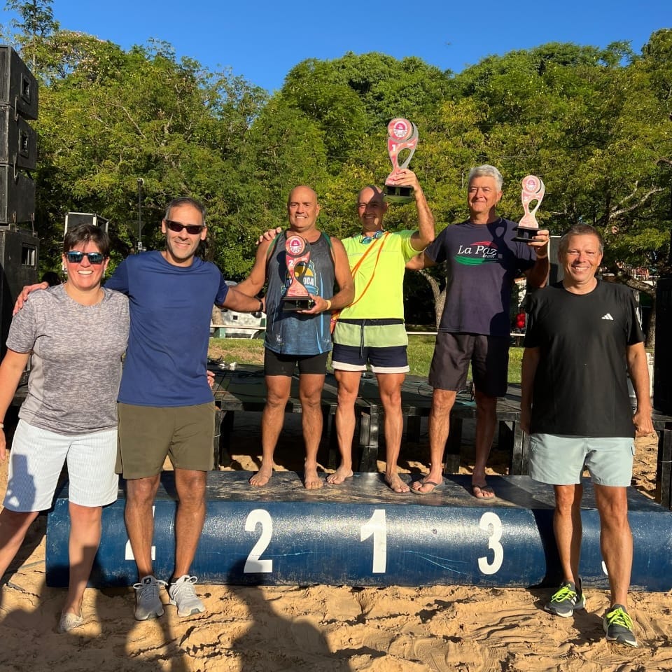 La Playa del Faro despidió el verano con deporte, música y fiesta frente al río